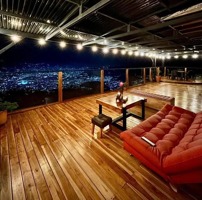 Finca La Pergola, En Medellin San Cristobal